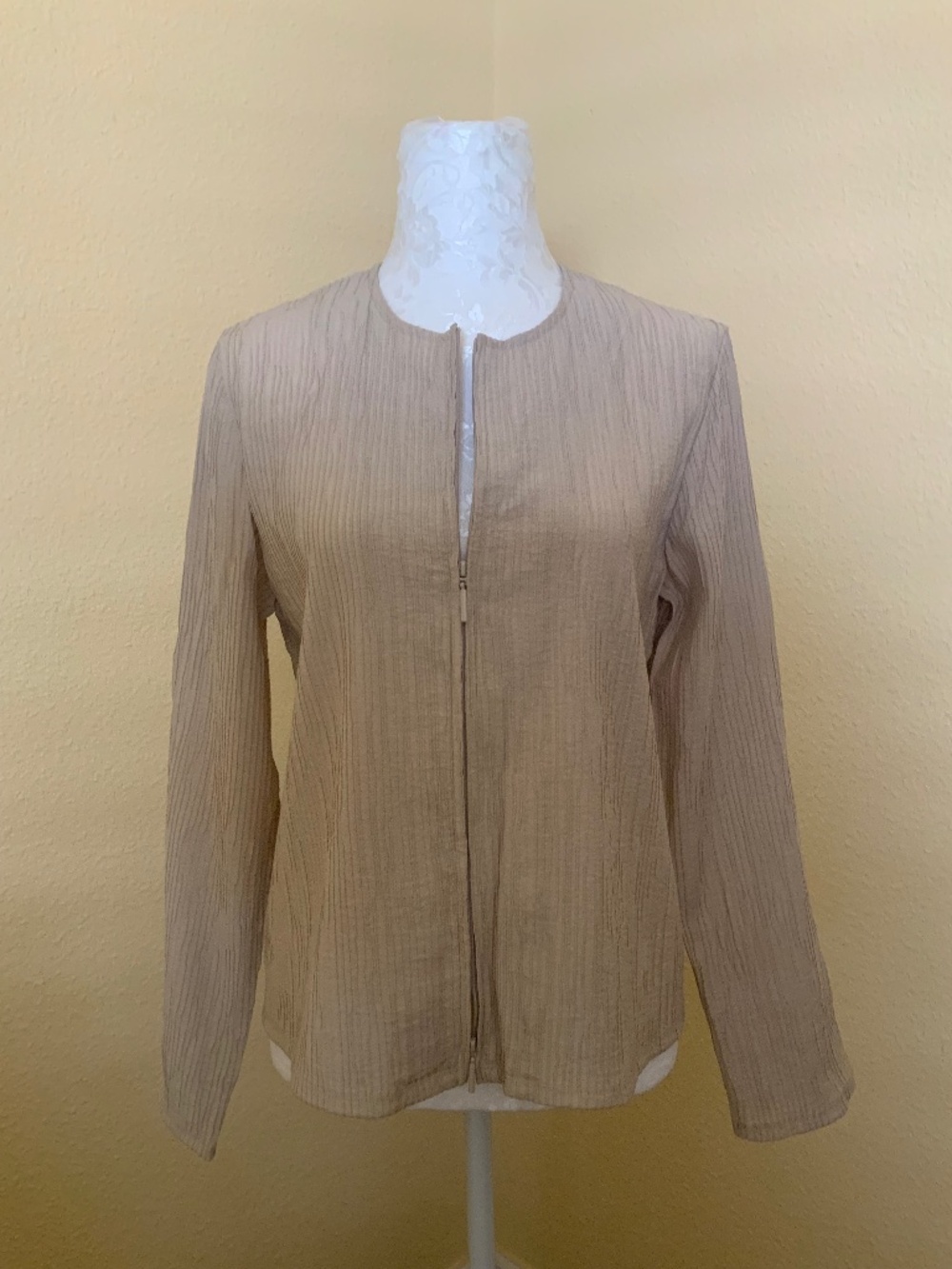 Eileen Fisher Beige Textured Full Zip Top/Light Jacker